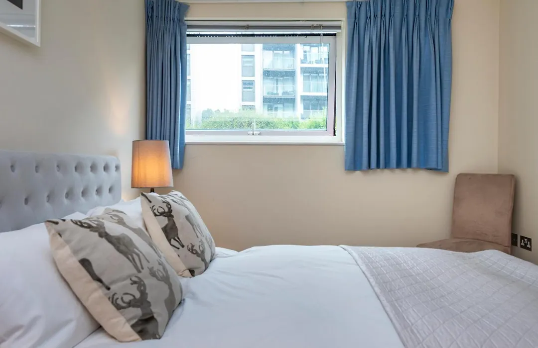 Battersea Power Station Apartment-1