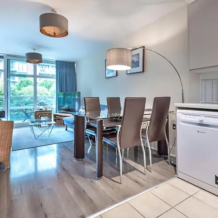 Battersea Power Station Apartment-2